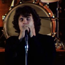The Doors: Live at the Bowl '68 - Jim Morrison in una scena del film evento