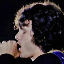 The Doors: Live at the Bowl '68 - Jim Morrison in una scena