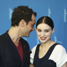 Berlino 2013: Jude Law e Rooney Mara presentano Side Effects