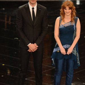 Sanremo 2013: Chiara Galiazzo con il suo 'proclamatore' Stefano Tempesti durante la prima serata