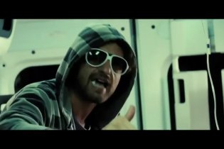 Video-recensione Il principe abusivo