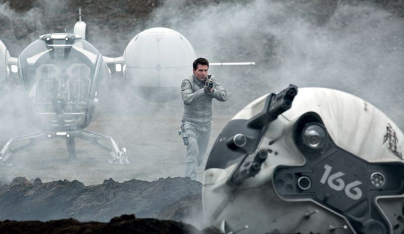 Oblivion Tom Cruise In Azione In Una Scena Del Film 265828