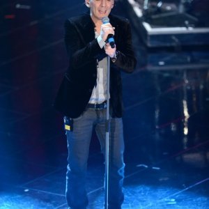 Sanremo 2013: Kekko dei Modà durante la seconda serata