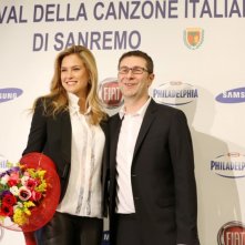 Sanremo 2013 - Bar Refaeli alla conferenza stampa con Fabio Fazio