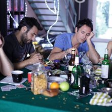 Buongiorno papà: Edoardo Leo con Raoul Bova e Rosabell Laurenti-Sellers in una scena