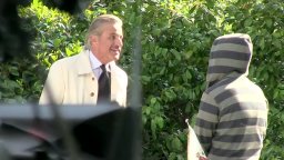 Clip 'Papere abusive' - Il principe abusivo