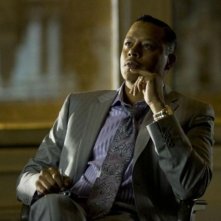 Dead Man Down - Il sapore della vendetta: Terrence Howard nei panni del signore del crimine Alphonse Hoyt in una scena del film
