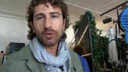 Featurette 'Siani Multitasking' - Il principe abusivo