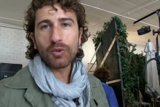 Featurette 'Siani Multitasking' - Il principe abusivo