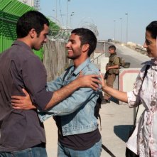 Il figlio dell'altra: Mehdi Dehbi, Mahmoud Shalaby e Areen Omari in una scena