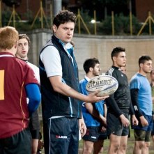 Il terzo tempo: Edoardo Pesce nei panni di Roberto, un ex-giocatore che ora allena una squadra di ragazzi