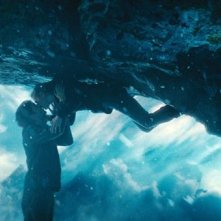 Upside Down: Kirsten Dunst e Jim Sturgess in una romantica e suggestiva scena