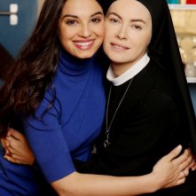 Che Dio ci aiuti 2: Elena Sofia Ricci e Francesca Chillemi in una immagine promozionale della fiction