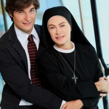 Che Dio ci aiuti 2: Elena Sofia Ricci e Lino Guanciale in una immagine promozionale della fiction