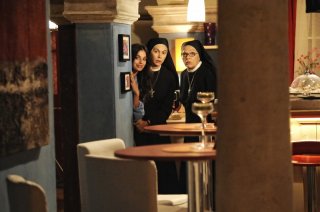 Che Dio ci aiuti 2: Elena Sofia Ricci, Francesca Chillemi e Valeria Fabrizi in una scena della fiction