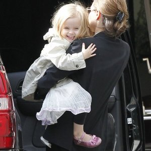 Vivienne con sua madre Angelina Jolie