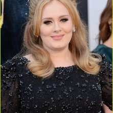 Oscar 2013: una splendida Adele sul red carpet