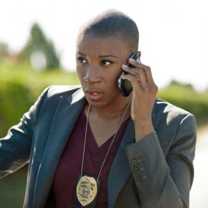 Cult: Aisha Hinds nell'episodio In The Blood