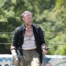The Walking Dead: Michael Rooker in una scena dell'episodio Bentornato a casa