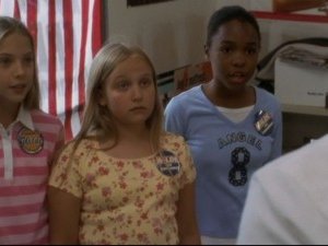 Ashley Benson bambina nell'episodio Dieci parole (Game On) della quarta stagione di West Wing