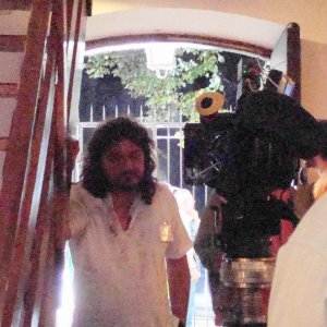 B-mine: Roberto Galano sul set.