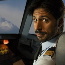 Hugo Silva sul set de Gli amanti passeggeri di Almodovar