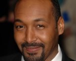Jesse L. Martin sarà Marvin Gaye