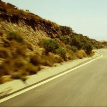 La Jaguar F-Type sfreccia in una scena del cortometraggio Desire, del 2013