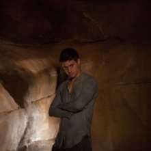 Max Irons nei panni di Jared in una scena del thriller fantascientifico The Host