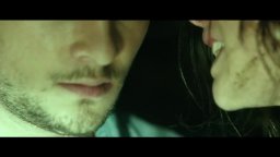 Red Band Trailer Italiano - La casa