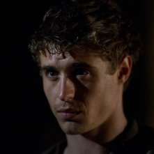 The Host: un bel primo piano di Max Irons tratto dal thriller fantascientifico