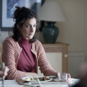 Zana Marjanovic in una scena di Broken