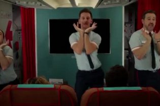 Spot 'Succederà qualcosa di grosso' - Gli amanti passeggeri