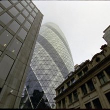 Quanto pesa il suo edificio, Mr. Foster?: il palazzo Gherkin di Londra in una scena del documentario