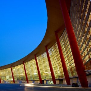 Quanto pesa il suo edificio, Mr. Foster?: l'aeroporto di Bejing progettato da Norman Foster in una scena