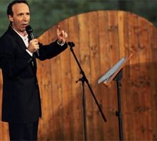 Roberto Benigni nello show 'TuttoDante'