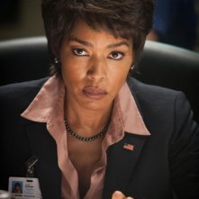 Attacco al potere - Olympus Has Fallen: Angela Bassett nei panni del capo dei servizi segreti statunitensi