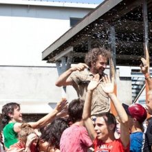 Bianca come il latte, rossa come il sangue: il regista Giacomo Campiotti festeggiato sul set