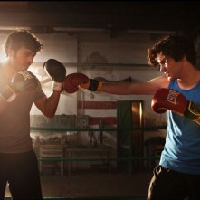 Bianca come il latte, rossa come il sangue: Luca Argentero e Filippo Scicchitano si allenano in una scena