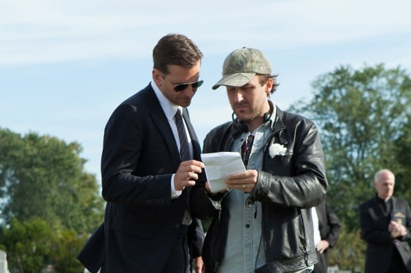 Come un tuono: Bradley Cooper insieme al regista Derek Cianfrance sul set del film