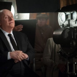 Hitchcock: Anthony Hopkins nei panni di Alfred Hitchcock dietro la macchina da presa