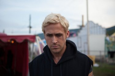 Ryan Gosling in un intenso primo piano tratto dal film Come un tuono