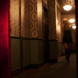 Le streghe di Salem: Sheri Moon Zombie nè Heidi in una scena del film