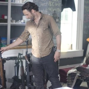 The Walking Dead: Andrew Lincoln è Rick Grimes nell'episodio Ripulire