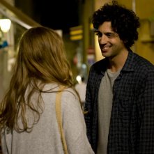 E' successo a Saint-Tropez: Max Boublib sorride in una scena del film