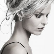 Eva Herzigova, un primo piano della modella e attrice