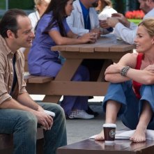 Gil Bellows con Elisabeth Shue in una scena del thriller House at the End of the Street