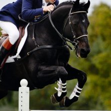 Jappeloup: Guillaume Canet in una scena del film
