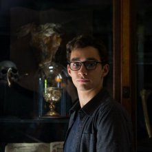Shadowhunters - Città di ossa: Simon Lewis, interpretato da Robert Sheehan, in una scena