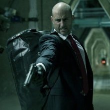 Welcome to the Punch: Mark Strong in una scena d'azione